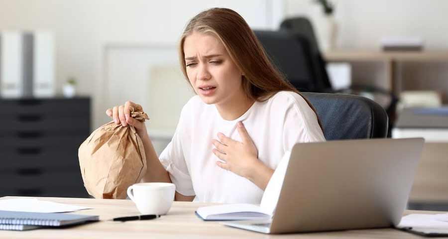 Дыхание в пакет при панике